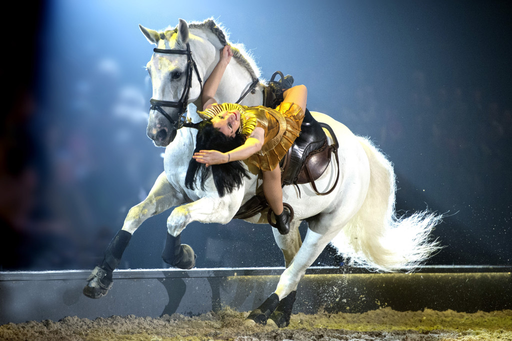 Trickreiterin APASSIONATA Academy (Foto: APASSIONATA GmbH)