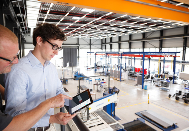 In der Demofabrik am WZL in Aachen können Unternehmen produktionssystematische Fragestellungen in einem realen Betrieb untersuchen. (Foto: www.eventfotograf.in /JRF e.V.)