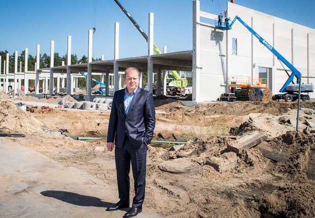 B+S-Geschäftsführer Stefan Brinkmann will mit der Erweiterung am Standort Bielefeld dem wachsenden Auftragsvolumen vor allem im Lebensmittelbereich Rechnung tragen. (Foto: B+S GmbH)