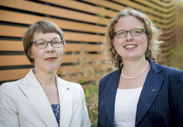 Gisela Eickhoff (links) und Ulrike Upmeyer freuen sich über die Auszeichnung. (Foto: HARTING)