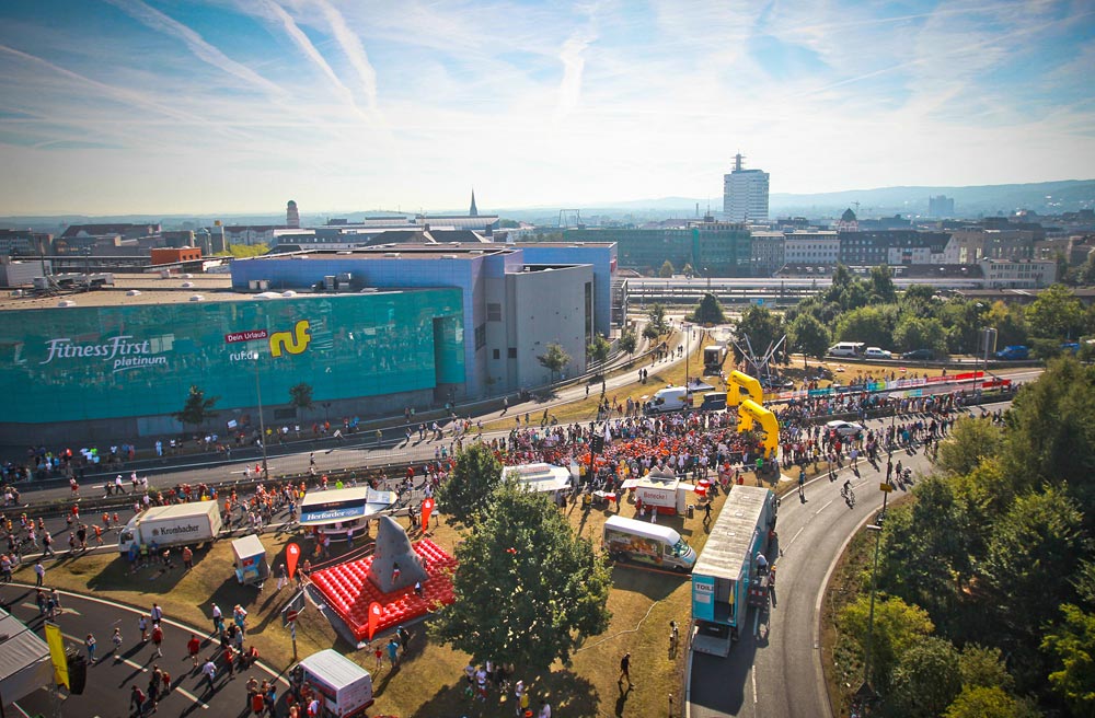 Beim „Stadtwerke run & roll day“ gehört die Autobahn Läufern und Skatern (Foto: Bielefeld Marketing GmbH)