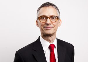 Prof. Dr. Günter Maier weiß: Die Digitalisierung der Arbeitswelt bietet Chancen für viele Menschen (Foto: Universität Bielefeld)