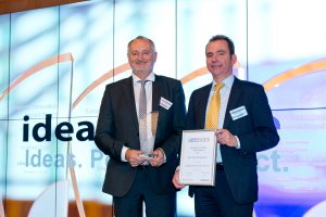 Das Innovations-Team freut sich über die Auszeichnung (Foto: HANNING & KAHL)