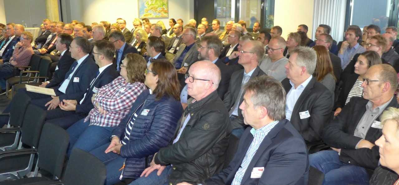 Netzwerk FORUM „wir unternehmen was!“ bei egeplast international GmbH in Greven (Foto: Stadt Emsdetten)