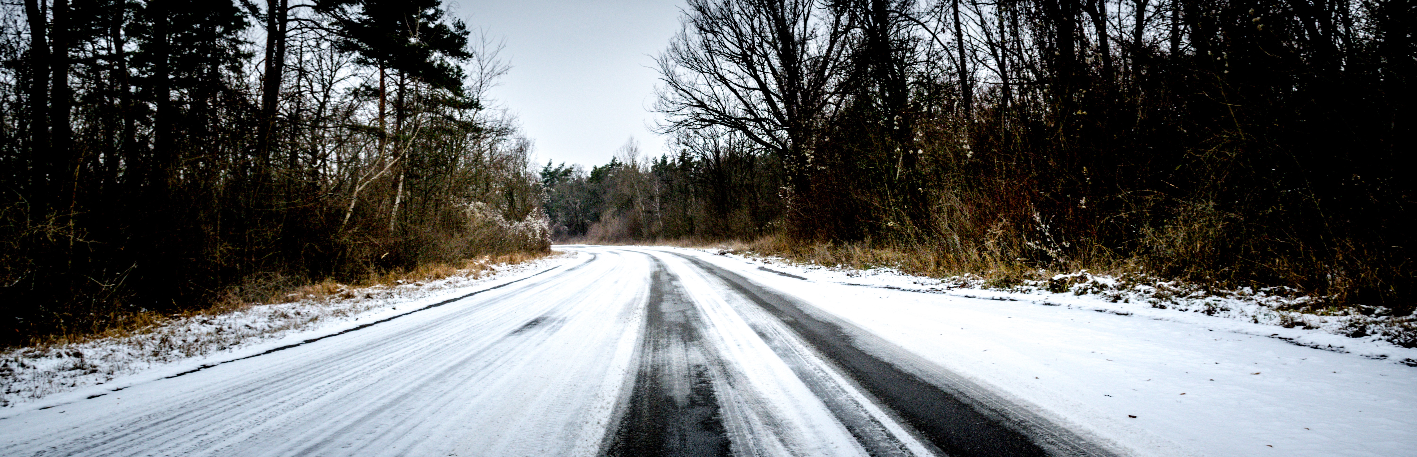 Fahrzeugreifen hinterlassen Spuren - WESSLING erforscht, welche Umweltfolgen dies mit sich zieht (Foto: Hannes215/pixabay)