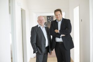 Harald Kiy und-Christoph Hundenborn (v.l.) wollen mobile IT sicherer machen (Foto: sector27)