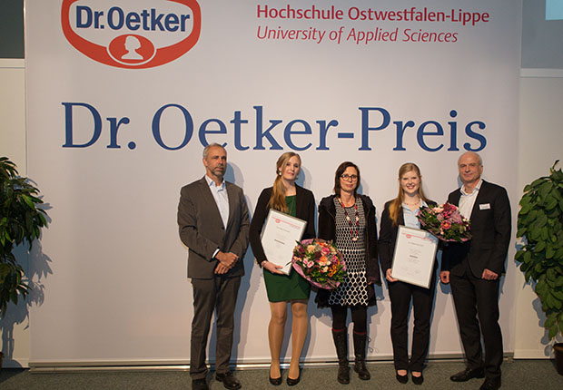 Die Dr. Oetker Preis-Verleihung fand im Rahmen der Verabschiedung der AbsolventInnen 2017 der Life Science Technologies der Hochschule OWL in Lemgo statt.