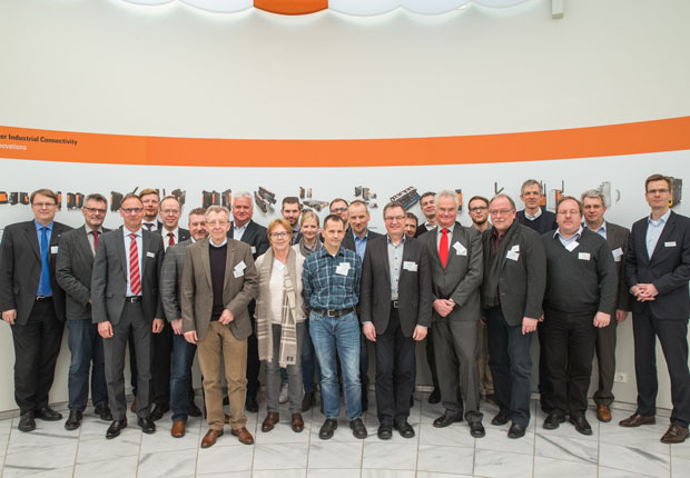 Insgesamt 27 Vertreter aus überwiegend kleinen und mittleren Unternehmen informierten sich bei der Delegationsreise über Industrie 4.0 und die Digitalisierung. (Foto: Weidmüller)