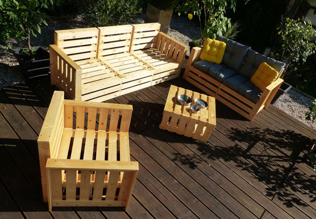 leichte System-Möbel im "Palettenlook", vom Startup Schubert & Nagel UG, für die Inneneinrichtung oder als Garten- und Stadtmöbel. (Foto: Startup Schubert & Nagel UG)