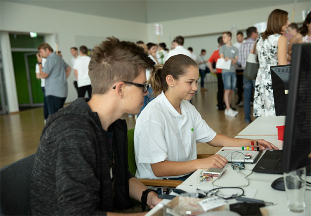 Auch in diesem Jahr zog der Tag der Ausbildung wieder mehrere hundert Besucher an. (Foto: WAGO)