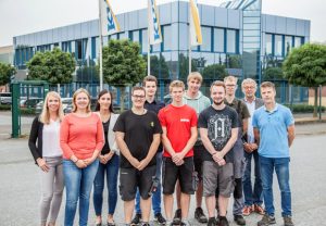 Das Familienunternehmen Kuper in Rietberg übernimmt wieder alle Azubis, die jetzt ihren Abschluss sehr erfolgreich bewältigt haben. (Foto: Kuper)