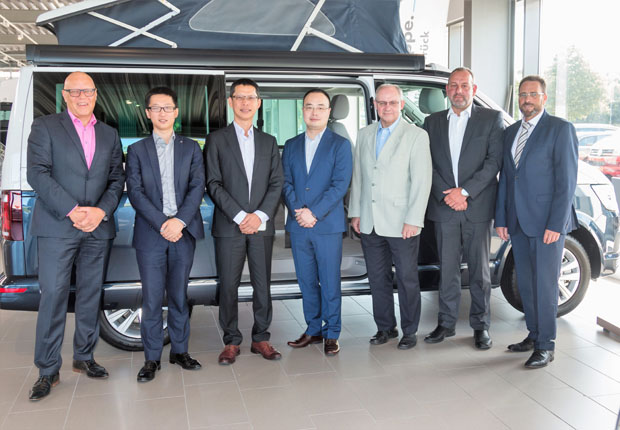 Hoher Besuch aus dem Milliardenreich China bei der Auto-Zentrale Thiel in Rheda-Wiedenbrück. (Foto: Thiel)