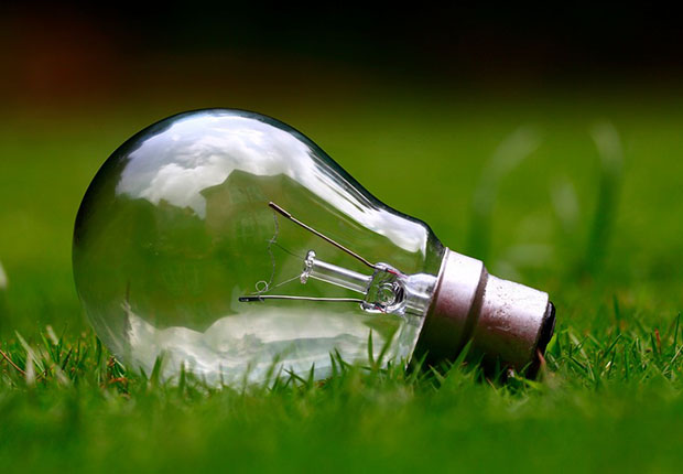 DMG MORI verkauft erneuerbare Energien an Stromerzeuger STEAG. (Foto: Free-Photos/ pixabay)