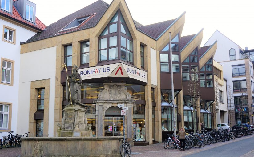 Die Paderborner Bonifatius Buchhandlung ist heute noch am alten Standort in der Liboristraße. (Foto: Bonifatius, Bauriedl)