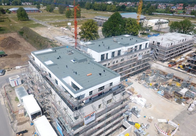 Wallenhorster Familienbetrieb Hörnschemeyer Dächer übernimmt Bedachungen im aktuell größten Wohnungsbauprojekt in Osnabrück. (Foto: Hörnschemeyer Dächer)
