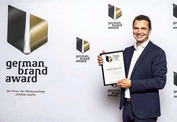 Den German Brand Award für ASSMANN nahm Marketingleiter Marc Schumann in Berlin entgegen. (Foto: ASSMANN)