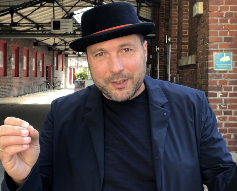 Max Thinius: Der Futurologe moderiert die Veranstaltung im Kulturhaus "Alter Schlachthof" in Soest. Foto: (Copyright: DZM GmbH)