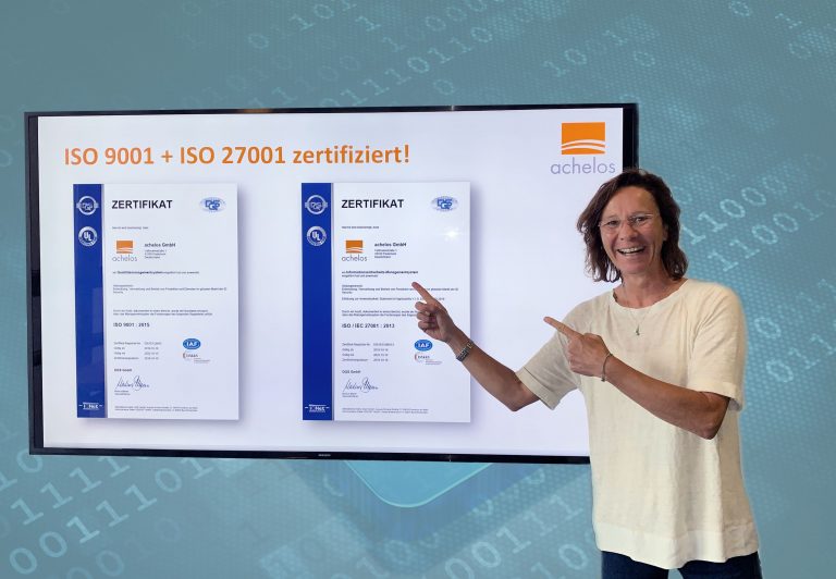achelos-Geschäftsführerin Kathrin Asmuth freut sich über die ISO-9001- und ISO-27001-Zertifizierung, eine großartige Leistung ihres Teams. (Foto: achelos GmbH