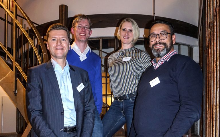 Die neue Jury des Andrea Heininger Awards: (v.l.) Benjamin Schlüer (Abteilungsleiter Geschäftskunden, Sparkasse Herford), Peer-Michael Preß (Geschäftsführer Press Medien GmbH & Co. KG), Dr. Stefanie Pannier (Persönlichkeitscoach und Koordinatorin des InnovationslaborOWL,FH-Bielefeld), Georgios Triantafillou (Head of E-Commerce, Jeans Fritz Handelsgesellschaft für Mode mbH) - Foto: coupling media GmbH