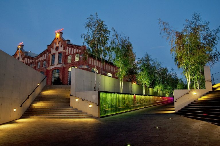 Bild von David Mark auf Pixabay