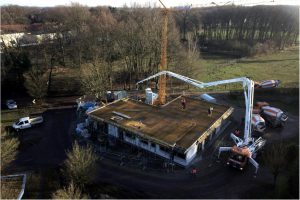 Das neue Bürogebäude mit moderner Architektur und über 250m² Fläche soll noch im Sommer fertiggestellt werden Foto: Tat Themenpark