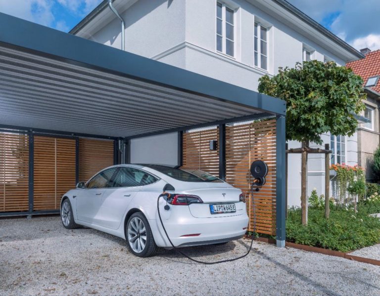 Unter anderem mit Lösungen im Bereich Elektromobilität will das Detmolder Elektrotechnikunternehmen Weidmüller 2020 weiterwachsen. - Bild: Weidmüller