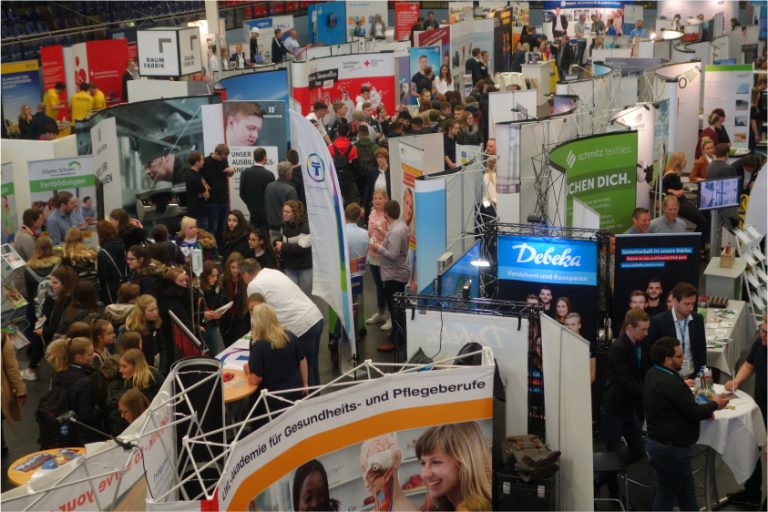 Berufswahlmesse 2019. Auch in 2020 findet die Berufswahlmesse und das Azubi-Speed-Dating statt. - Foto: Stadt Emsdetten