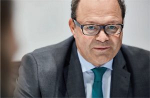 Stabilität und Orientierung nach vorne: 2019 war ein sehr erfolgreiches Jahr für DMG MORI. Vorstandsvorsitzender Christian Thönes verkündet erneute Rekordwerte bei wichtigen Kennzahlen – und das in einem schwierigen Marktumfeld. DMG MORI gibt auch in turbulenten Zeiten Orientierung nach vorne und ist so für Kunden, Lieferanten und Mitarbeiter ein starker, stabiler sowie nachhaltiger Partner. - Foto: DMG Mori