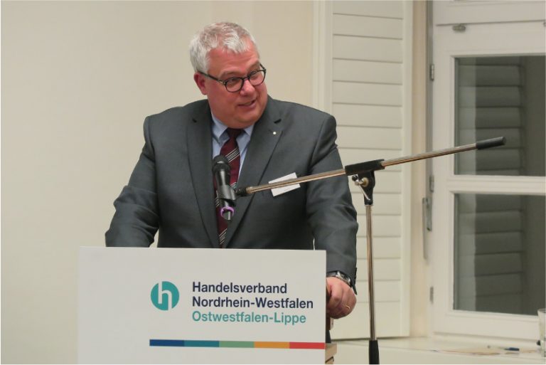 Prof. Dr. Johannes Beverungen - Foto: Handelsverband OWL