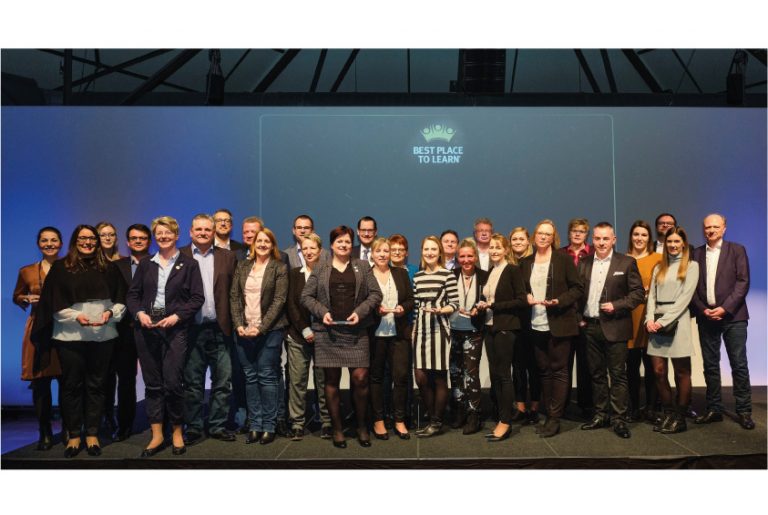 Die besten Ausbildungsbetriebe des Jahres 2019 wurden jetzt in Berlin geehrt (Bild: Ahrens + Steinbach Projekte)