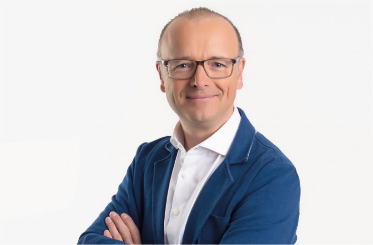 Meteorologe und TV-Moderator Karsten Schwanke - Bild: FotoSeven