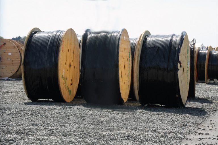 Kabeltrommeln, Paletten und Verpackungen sind systemrelevant. Foto: HPE