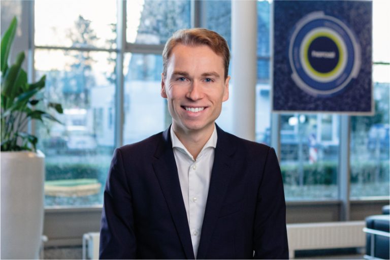 Dr. Max Schöne ist Mitglied der Geschäftsleitung und führt heroal damit in der fünften Generation als Familienunternehmen. Foto: © heroal