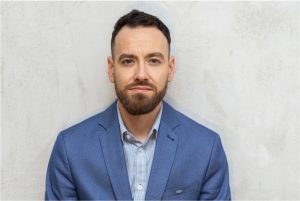 Kevin Taron hat als Vorsitzender der Wirtschaftsjunioren Paderborn+Höxter die Sorgen der Wirtschaft in den Kreisen Paderborn und Höxter im Blick. Foto: Wirtschaftsjunioren PB+HX