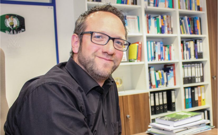 Prof. Dr. Dr. Claus Reinsberger von der Universität Paderborn. - Foto: Universität Paderborn