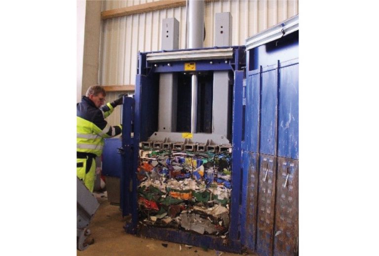 Strautmann Presse auf dem AWIGO Recyclinghof - Foto: Strautmann Umwelttechnik Gmb