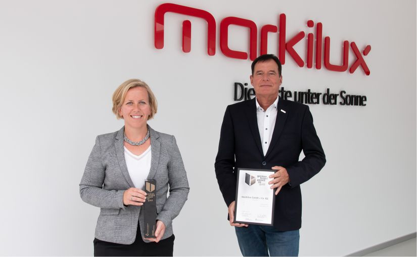 Klaus Wuchner, Geschäftsführer für Vertrieb und Marketing und Christiane Berning, Leiterin der Abteilung Marketing und Business Development freuen sich erneut über die Auszeichnung. - Foto: markilux