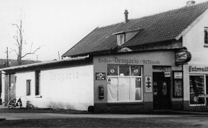 In dieser Halle in Minden begann wenige Monate nach Kriegsende das Unternehmen, das damals unter „Wilhelm Harting Mechanische Werkstätten“ firmierte. - Foto: HARTING
