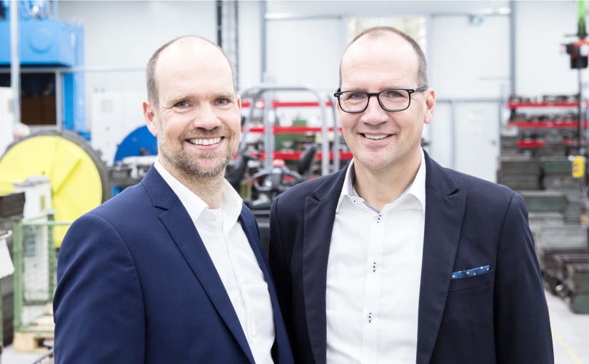 Die Brüder Albert (rechts) und Jürgen (links) führen das Unternehmen BaSys – Bartels Systembeschläge gemeinsam in zweiter Generation. Foto: BaSys