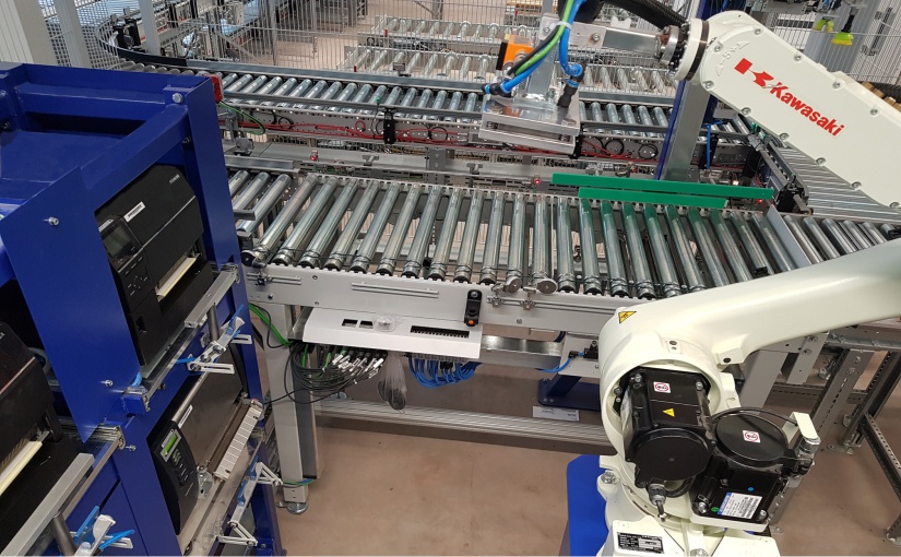 Roboterzelle von de Man etikettiert Produkte für Stüken