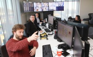 Das Inbetriebnahme-Team im „Think Tank“ von Westfalia. - Foto: Westfalia