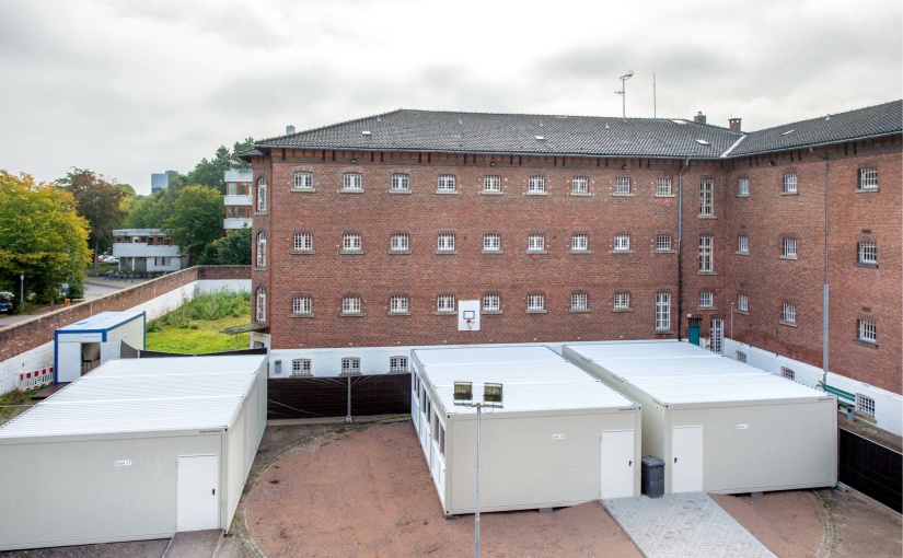 Landgericht Oldenburg ordert Sitzungssäle aus ELA Containern