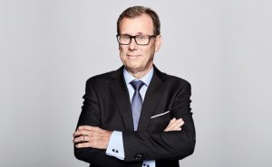 Hans-Jürgen Stricker tritt nach fast 50 Berufsjahren in den Ruhestand. - Foto: Commerzbank Bielefeld