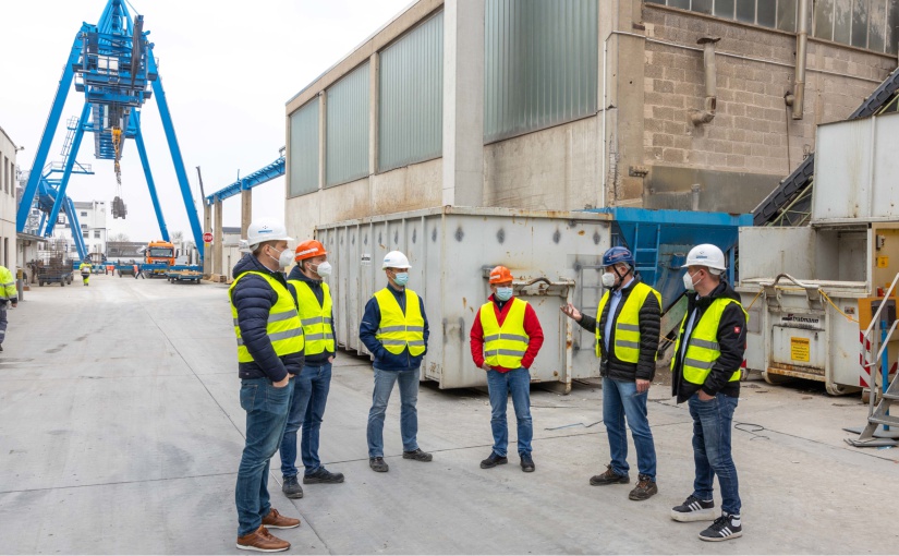 Werksbesichtigung bei der BREMER AG. - Foto: Universal Transport