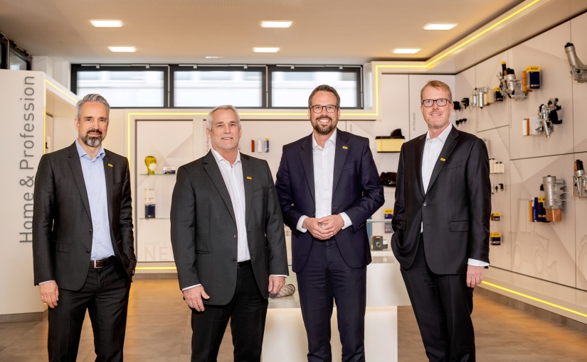 v.l. Jens Röttgering (Vorsitzender des Verwaltungsrates), Howard Boyer (COO), Christopher Heine (CEO), Holger Krumel (CFO). - Foto: Hengst SE