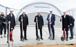 Bei einem feierlichen Spatenstich wurde der Grundstein für den Produktionsstandort von ELA Container in Russland gelegt. - Foto: ELA Container