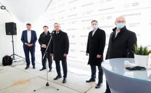 Der Gouverneur der Region Kaluga betonte in seiner Rede seine Unterstützung für das Projekt von ELA Container. - Foto: ELA Container
