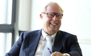 Freut sich auf den Ruhestand: Manfred Frechen (66) übergibt das von ihm gegründete Familienunternehmen nach 37 erfolgreichen Jahren an seinen Schwager. - Foto: GW GERMAN WINDOWS, Südlohn-Oeding.