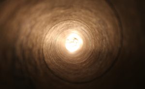 Das Handwerk guckt bei der Materialbeschaffung zunehmend in die Röhre. - Bild von Free-Photos auf Pixabay