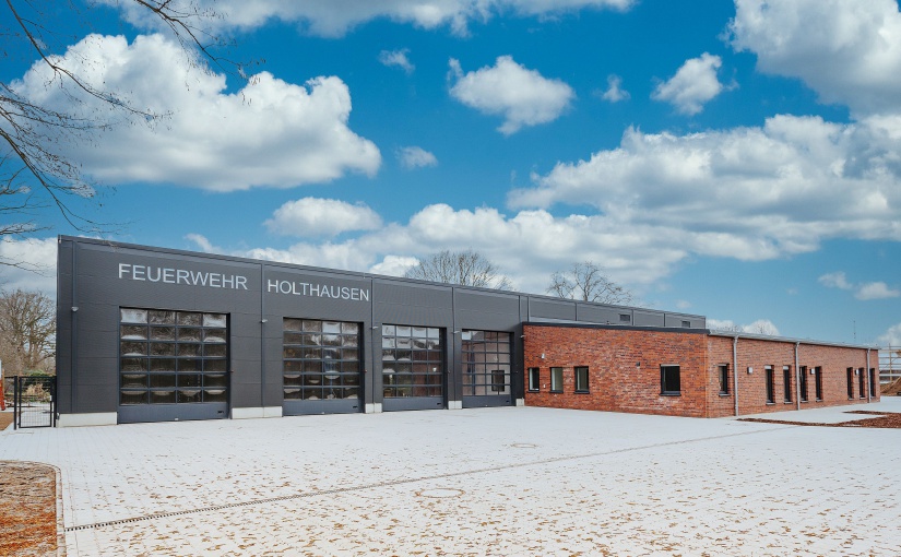 Das Feuerwehrhaus im Ortsteil Holthausen. - Foto: Karl-Heinz Berger